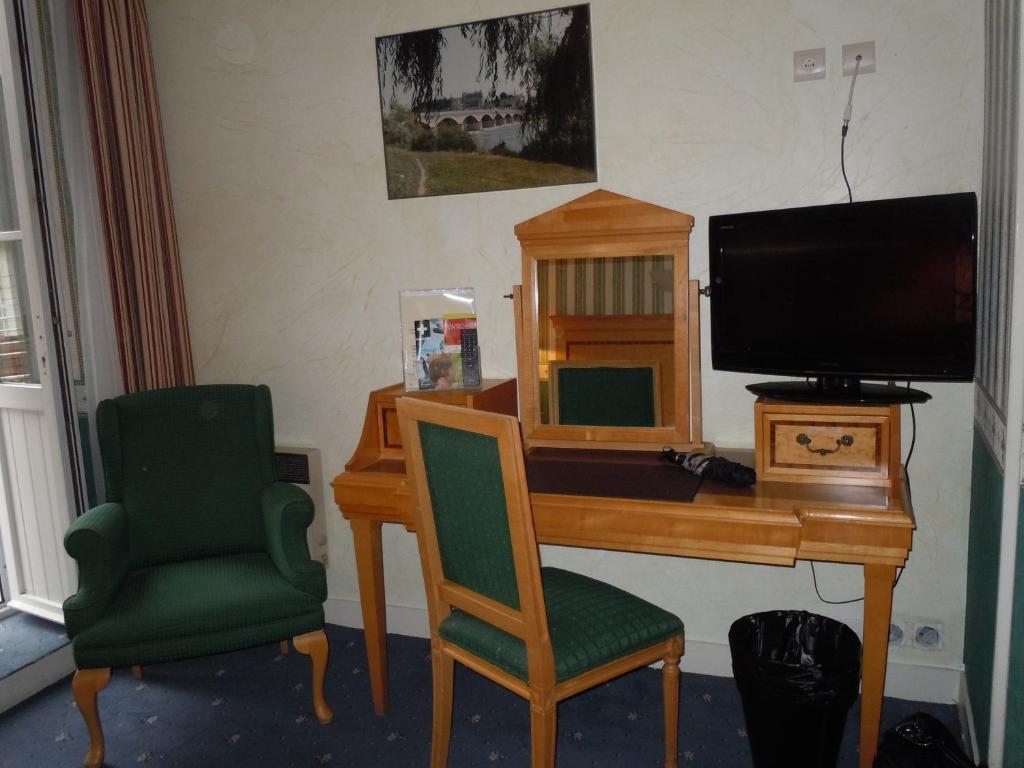 La Croix Blanche Otel Montrichard Dış mekan fotoğraf